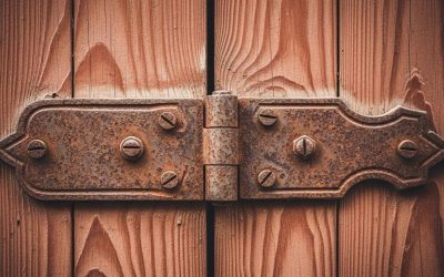 Cara Mengatasi Engsel Pintu Jati yang Berkarat atau Macet